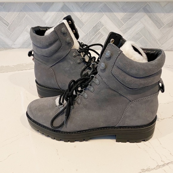 NWOT Marc Fisher
Women's Mallie Lug Sole Sherpa Booties - Picture 2 of 13